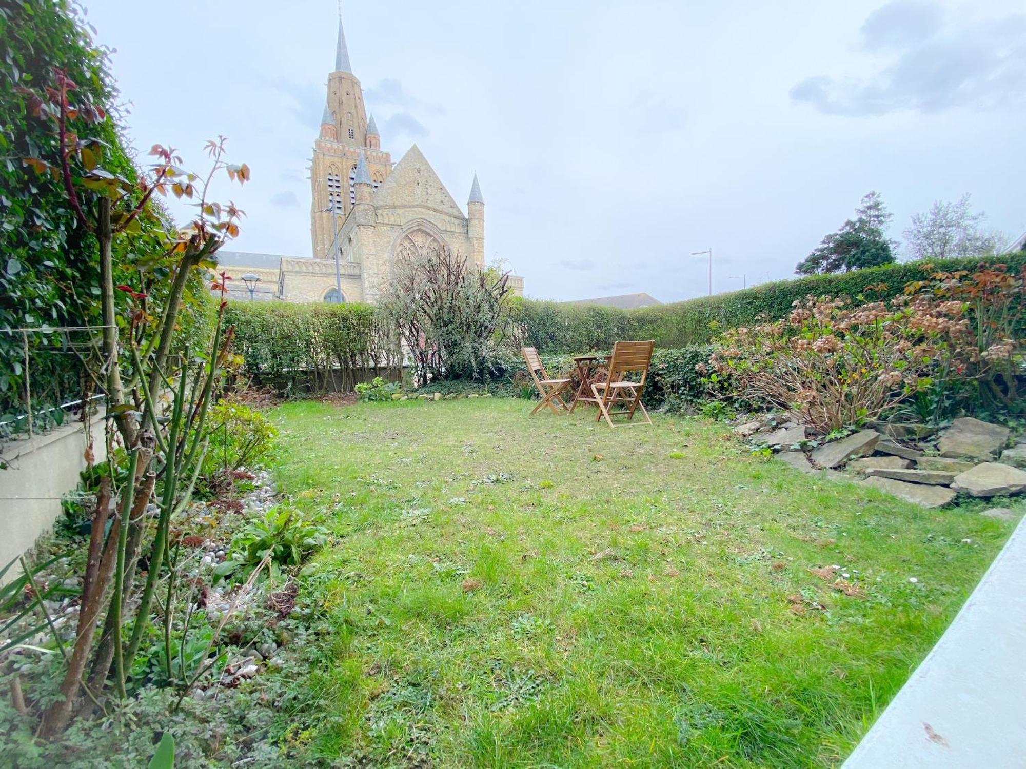 Le Notre Dame Maison Spacieuse Avec Jardin Calais Buitenkant foto